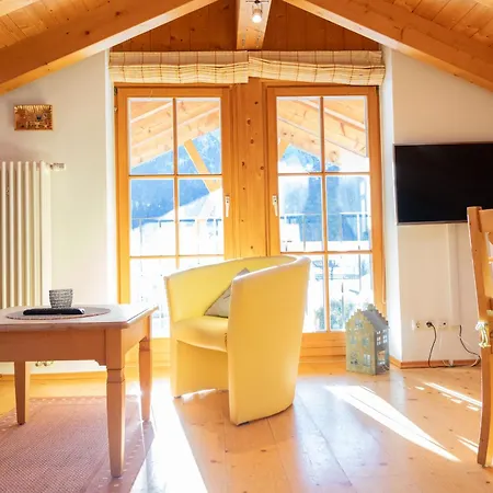 Haus Alpenstern Gipfelglueck Apartamento *